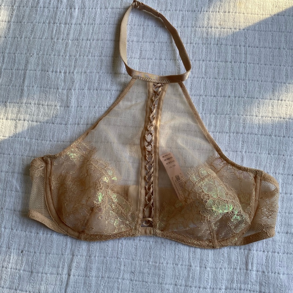Victoria's Secret Size Xs Peach Bra